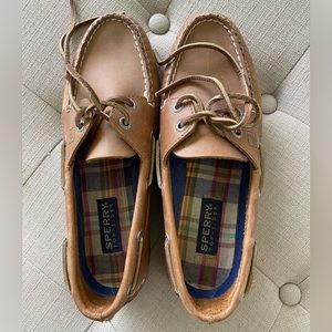 Women’s Sperrys Sz 8